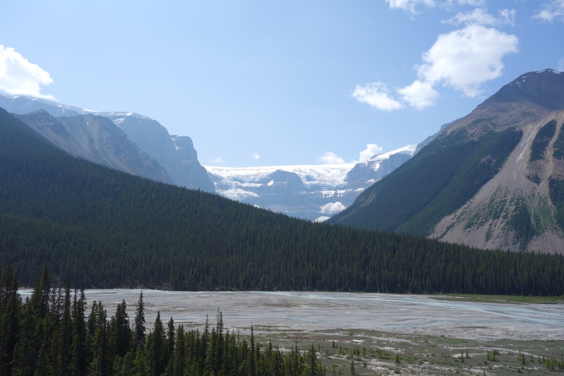 Icefield parkway - icefields and glaciers - edited .JPG